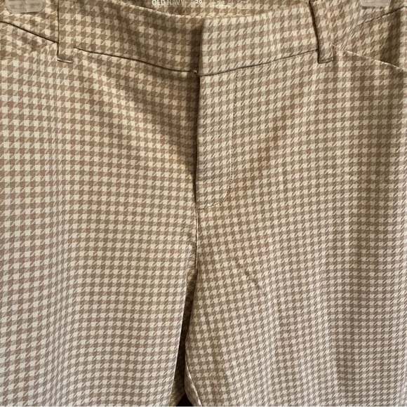 Old Navy Plus Size 20 Tan White Houndstooth-High Rise Pixie Pants-NWT - Picture 13 of 14